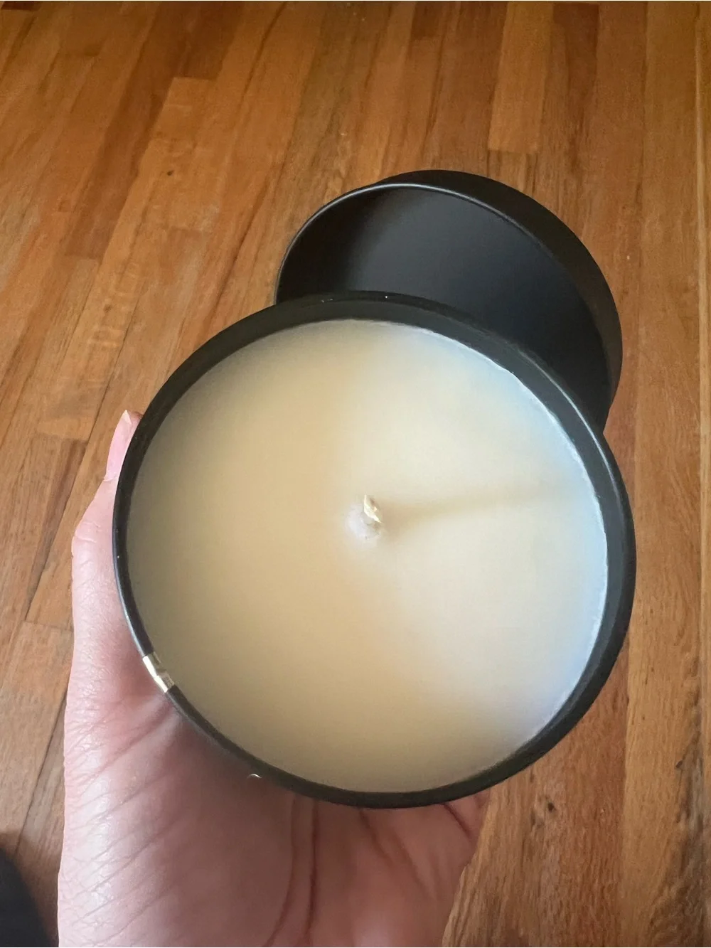 Lush Intergalactic Scented Single Wick Candle in Reusable Tin with Lid 7 Oz NEW